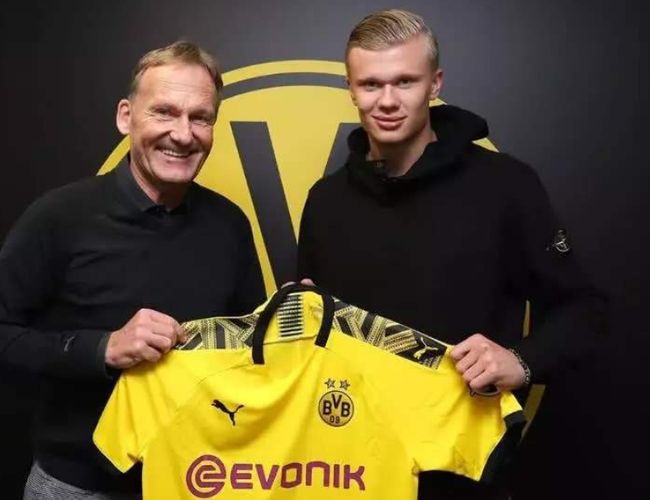 斯基拉：国米派球探考察卡利亚里20岁的右翼卫帕莱斯特拉（斯基拉报道：国米派球探赴卡利亚里考察20岁右翼卫帕莱斯特拉）