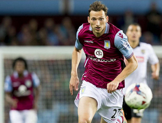 半场战报：比利亚雷亚尔1-0赫塔费，布坎南建功（半场：比利亚雷亚尔1-0领先赫塔费，布坎南破门）