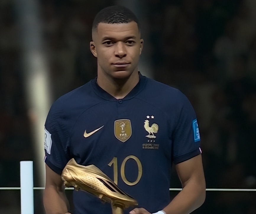 米体：卡利亚里门将卡普里莱受到了多家豪门俱乐部青睐（米兰体育报：多家豪门相中卡利亚里门将卡普里莱）