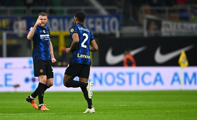 法媒：曼城、利物浦和热刺有意埃弗顿边锋恩迪亚耶（法媒称：曼城、利物浦、热刺有意引进埃弗顿边锋恩迪亚耶）