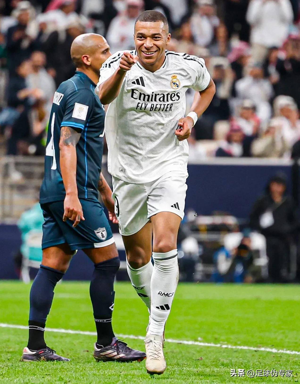 干净又卫生！贝克汉姆晒印度行学习制作美食视频（贝克汉姆印度之行分享亲学美食视频，制作过程洁净讲究）