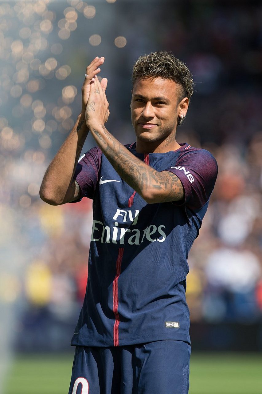 德天空：拜仁关注U17世界杯射手王约翰内斯-莫泽（德天空：拜仁正在考察U17世界杯金靴约翰内斯-莫泽）