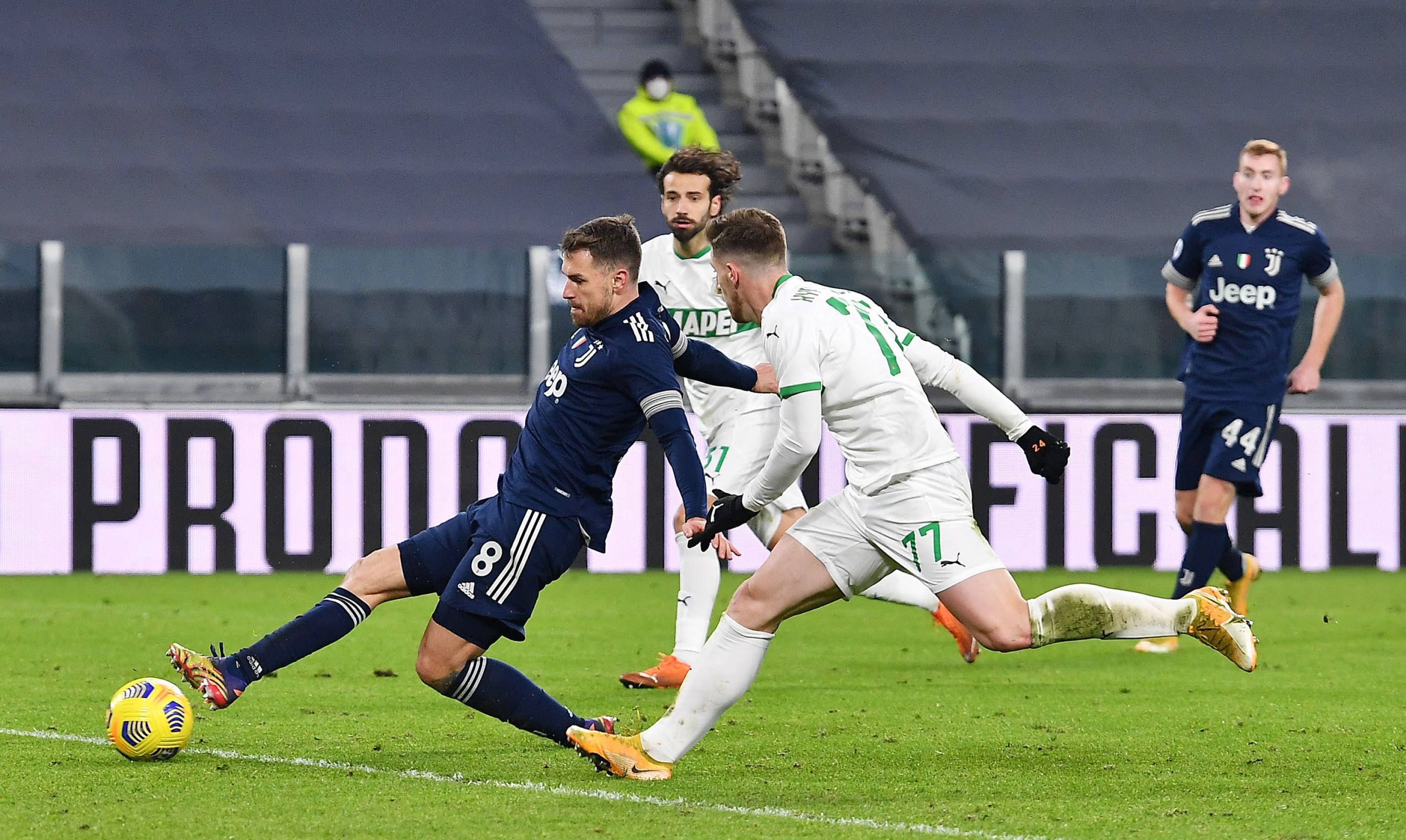 勇士三分火力强劲，全队状态火热