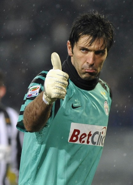 亚沙里：大约三个月后，能在一场友谊赛里首发的感觉真好（亚沙里：阔别近三月，友谊赛重回首发的感觉太棒了）