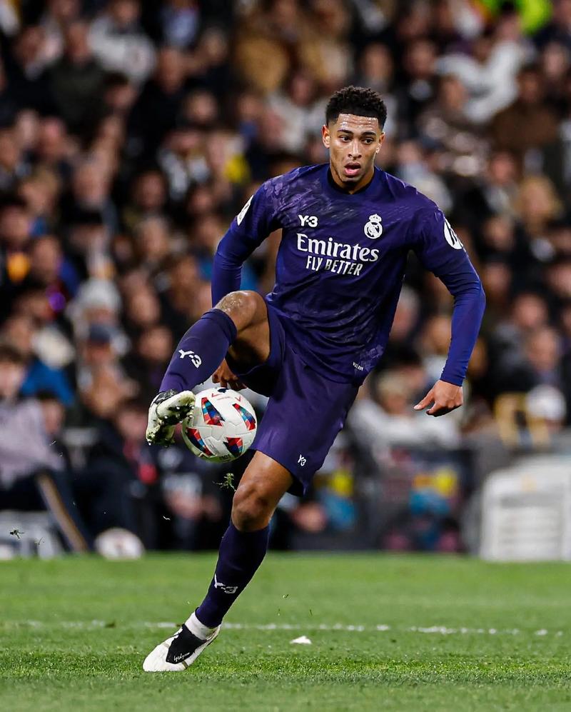 仅21场！杰伦·布朗成为队史开赛最快达成600+100+100的球员